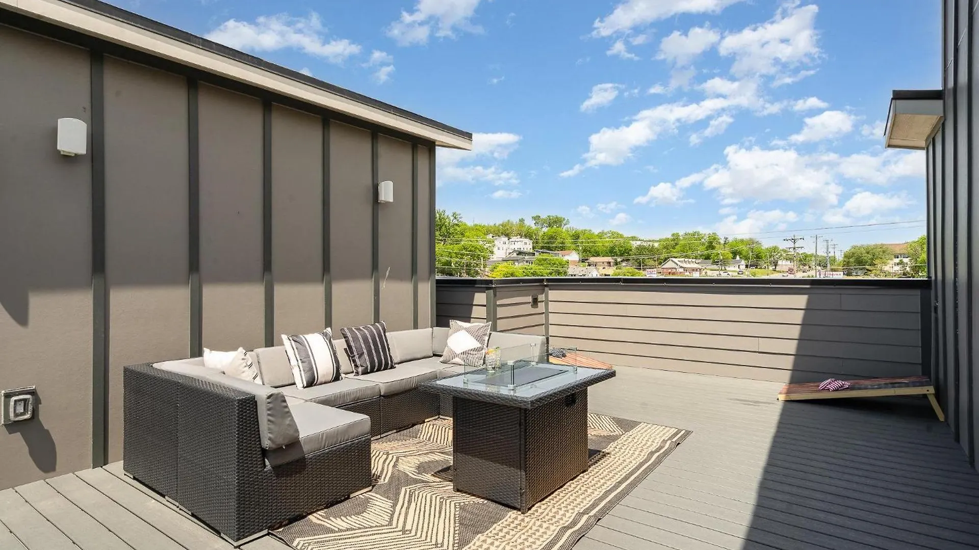 Semesterbostad Rodeo-Rooftop Patio-Skyline Views-Near Broadway Nashville